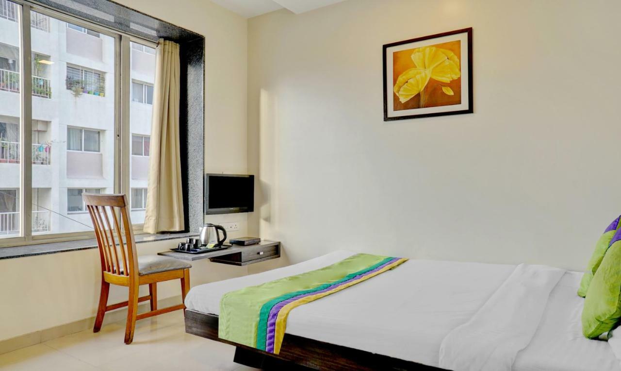 Treebo Bhagyashree Executive Hotel Mundhva Exterior foto